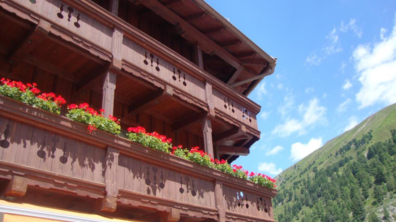 Hotel Garni Pirchhuett Obergurgl Eksteriør bilde