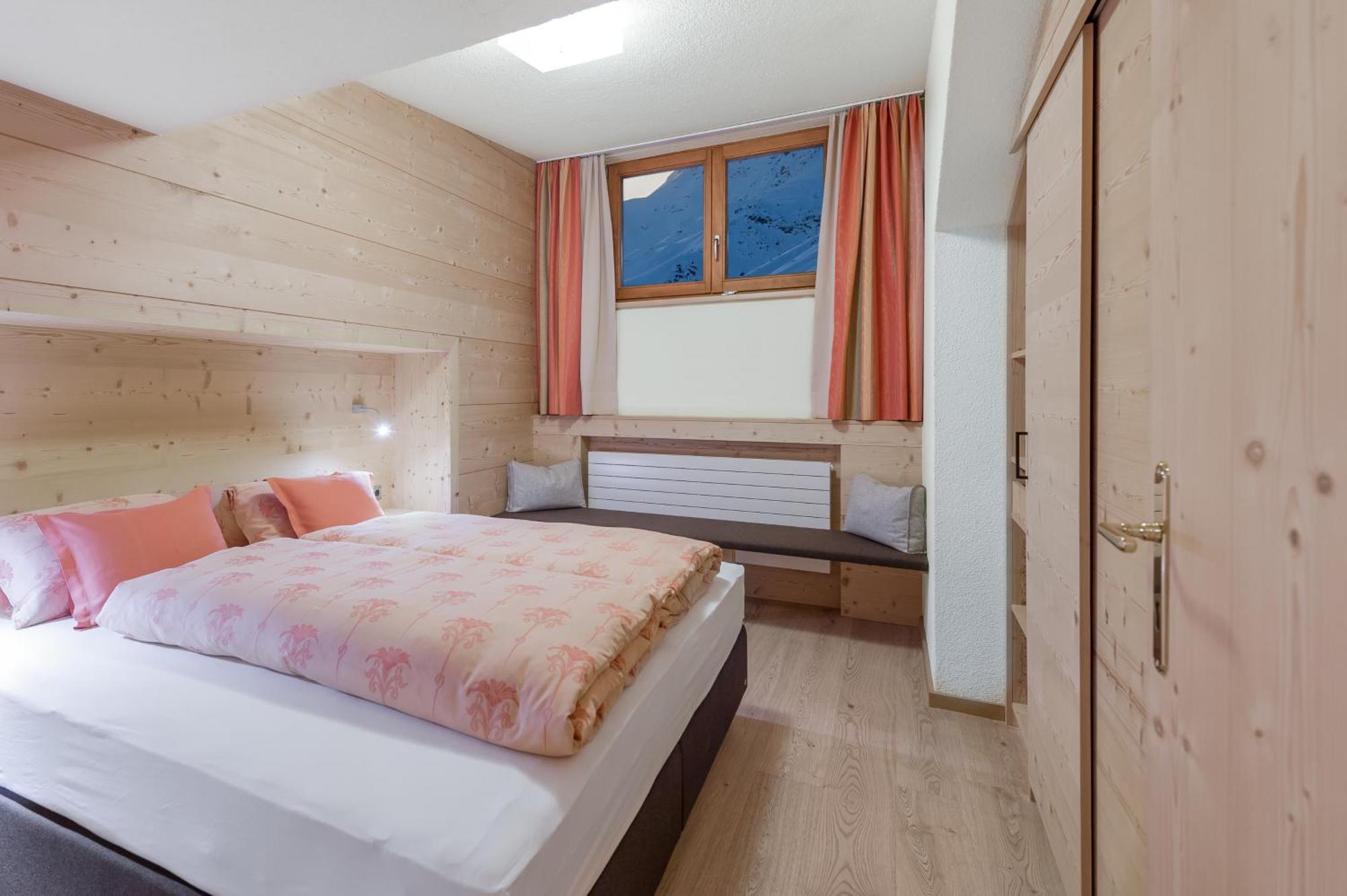 Hotel Garni Pirchhuett Obergurgl Rom bilde